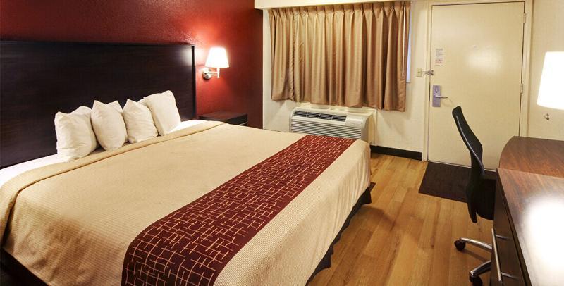 American Inn & Suites Bishop Airport Flint Exteriör bild